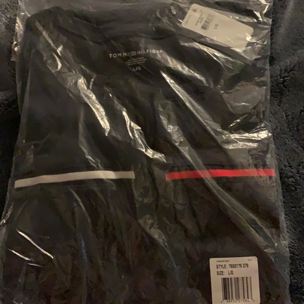 BRAND NEW NWT Tommy Hilfiger shirt size large